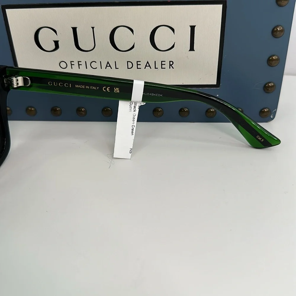 💯- New Authentic Gucci Gucci GG0001SN 002 Black/GREEN/ Red Sunglasses